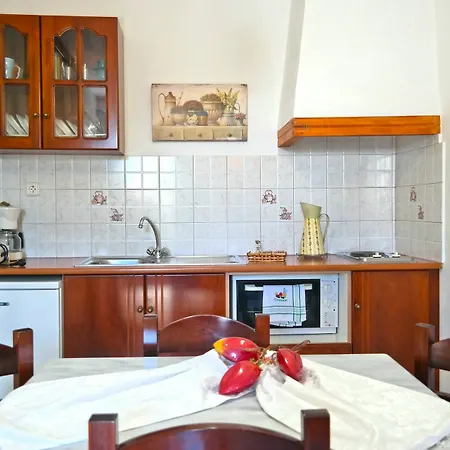 Sun Rock Apartman *